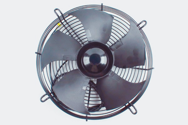 EC軸流風(fēng)機(jī)比DC軸流風(fēng)機(jī)強(qiáng)在哪？關(guān)鍵在這幾點(diǎn)！